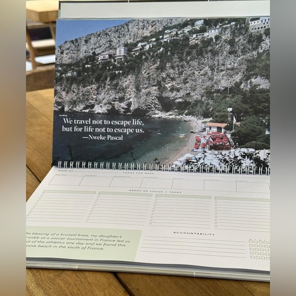 52 Weeks: A Pictureful Planner for Inspiration‎ & Organization - Picture 5 of 11